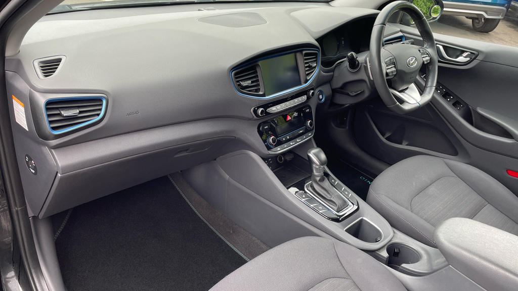Hyundai Ioniq 1.6 H-gdi Gpf Premium Hatchback Hybrid Black #2