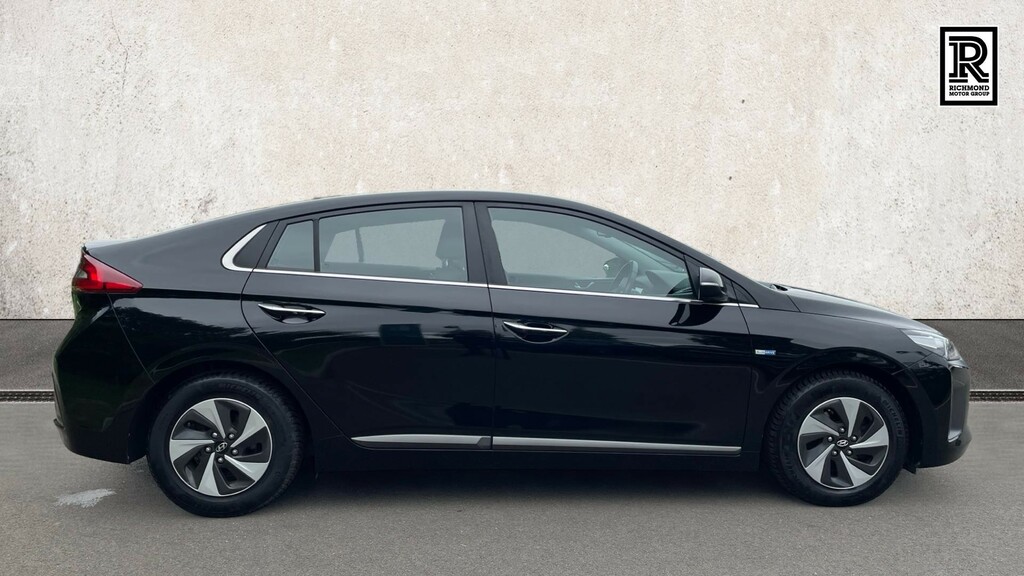Hyundai Ioniq 1.6 H-gdi Gpf Premium Hatchback Hybrid Black #4
