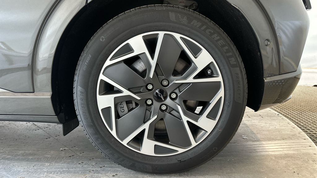 Genesis GV60 84Kwh Pure Grey #4