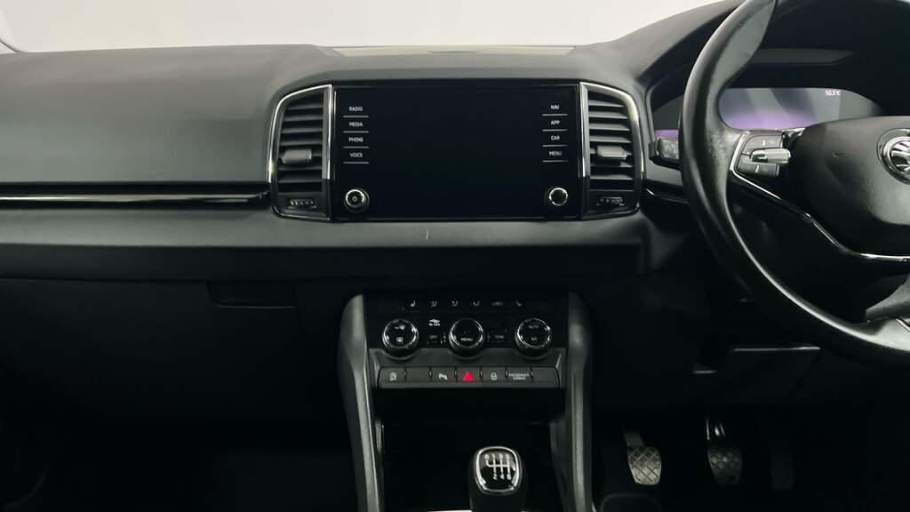 Skoda Karoq Se L Black #13
