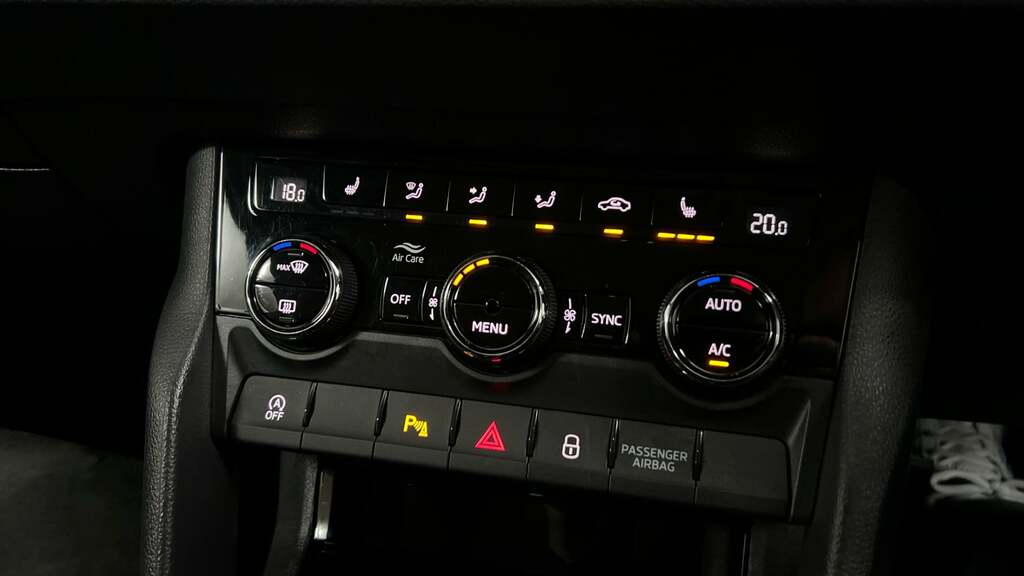 Skoda Karoq Se L Black #43