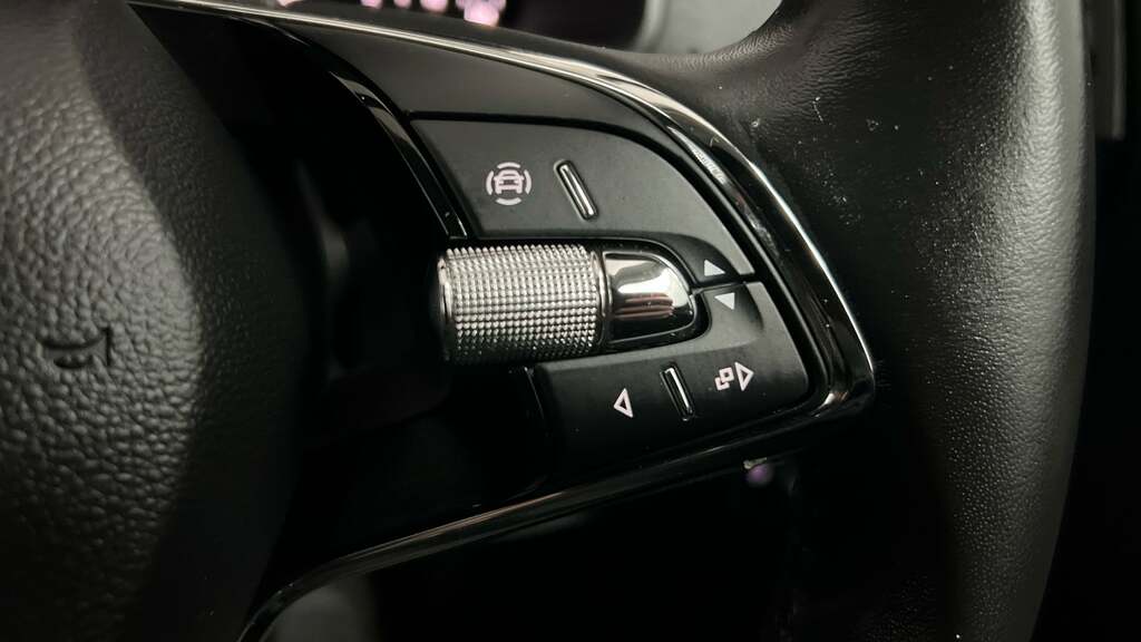 Skoda Karoq Se L Black #34