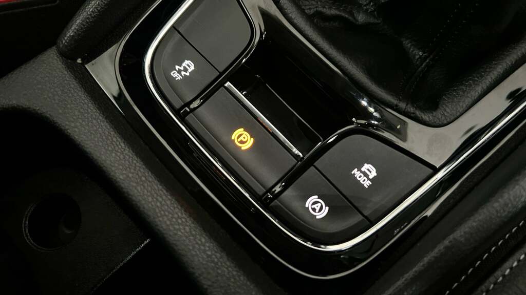 Skoda Karoq Se L Black #46