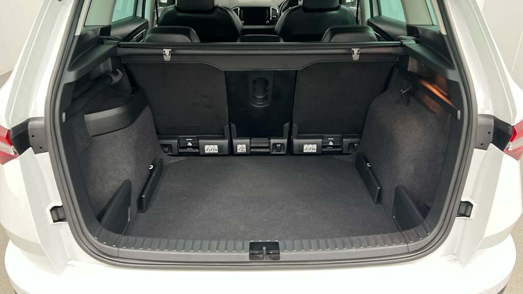 Skoda Karoq Se L Black #11