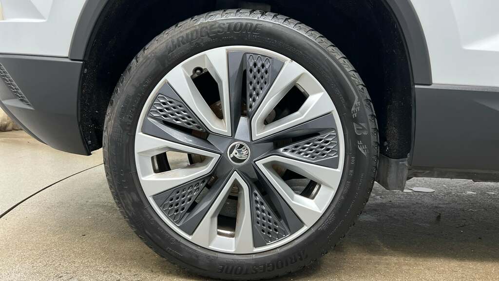 Skoda Karoq Se L Black #15