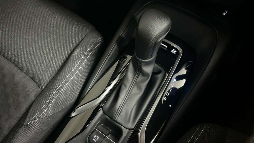 Suzuki Swace Swace Motion Hev Cvt White #33