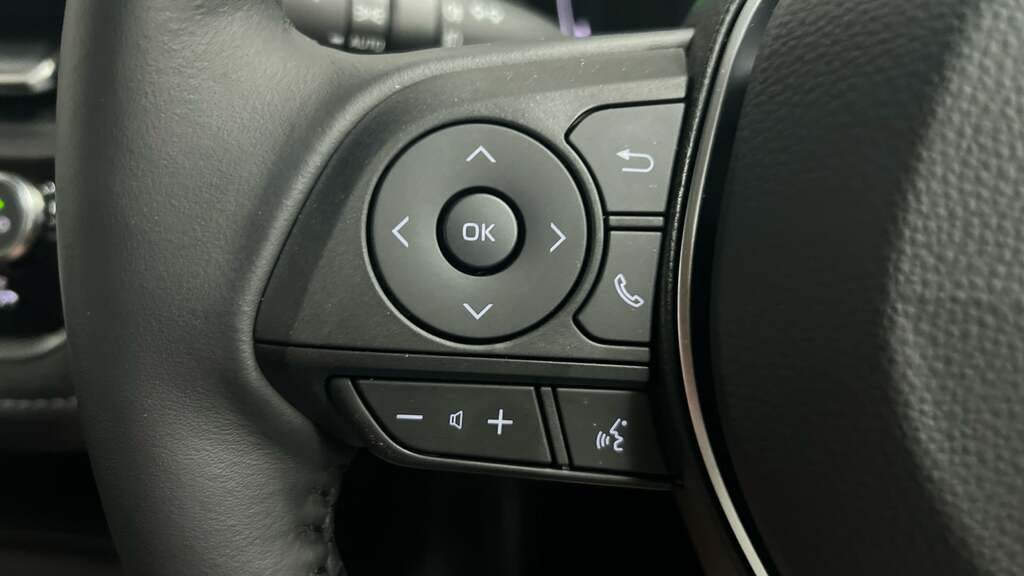 Suzuki Swace Swace Motion Hev Cvt White #15