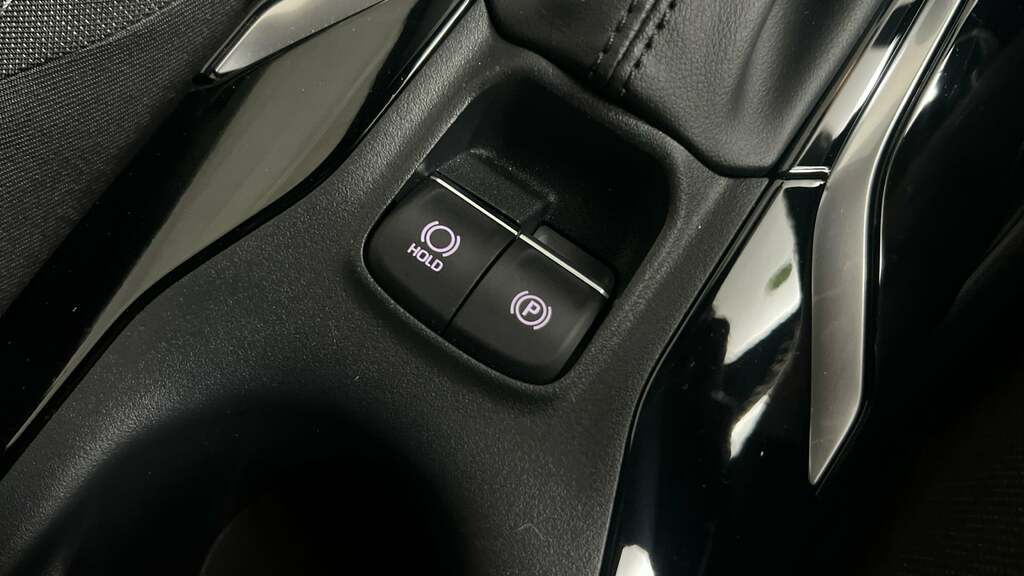 Suzuki Swace Swace Motion Hev Cvt White #34
