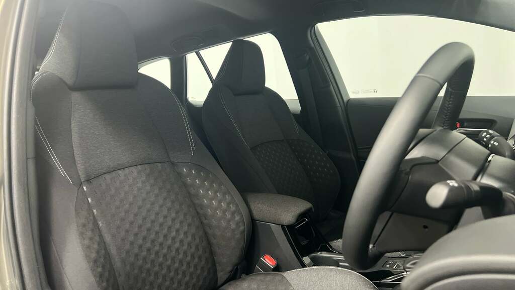 Suzuki Swace Swace Motion Hev Cvt White #12