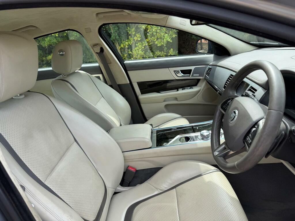 Jaguar XF 3.0D S V6 Portfolio Euro 5 Grey #5