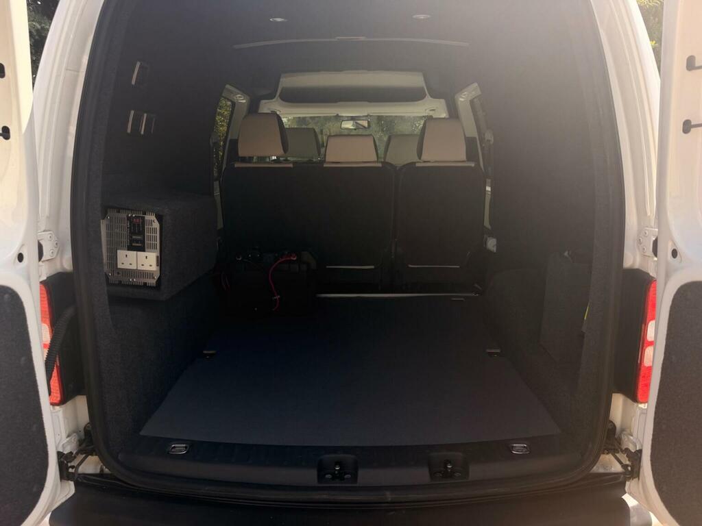 Volkswagen Caddy Maxi Combi Van 1.6 Tdi C20 Maxi Fwd 201464 Silver #31
