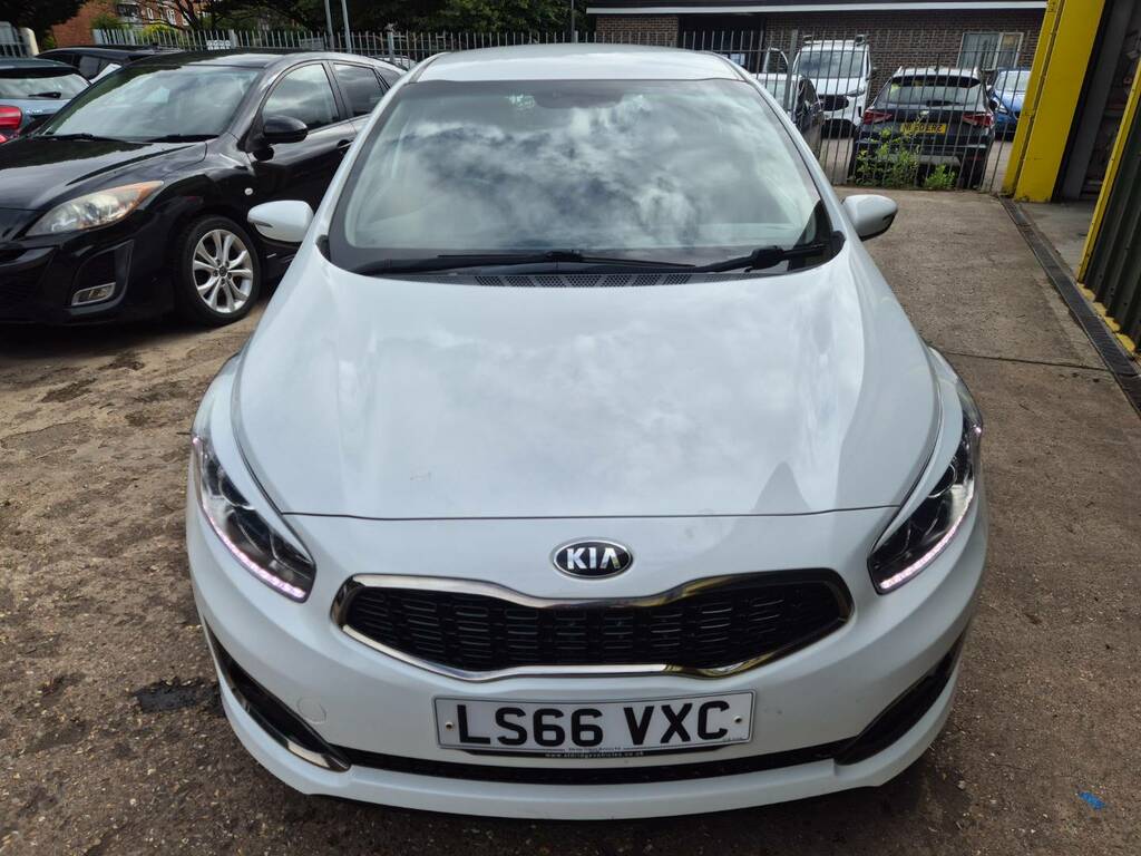 Kia Ceed 1.0T Gdi Isg 3 LS66VXC White #2