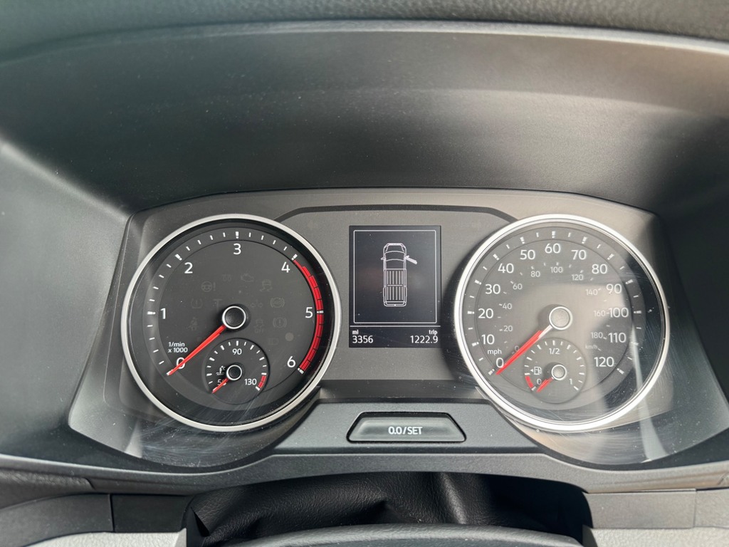 Volkswagen Grand California 2L 600 Beige #29