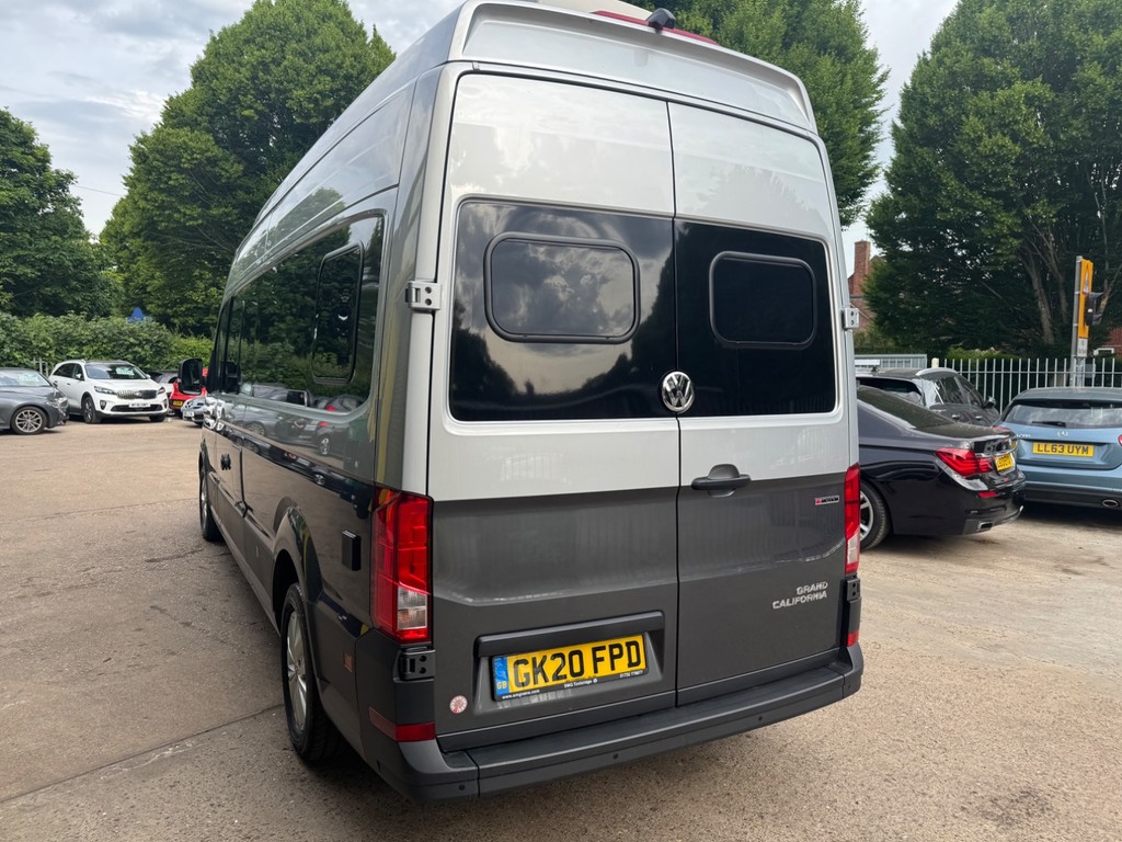 Volkswagen Grand California 2L 600 Beige #12