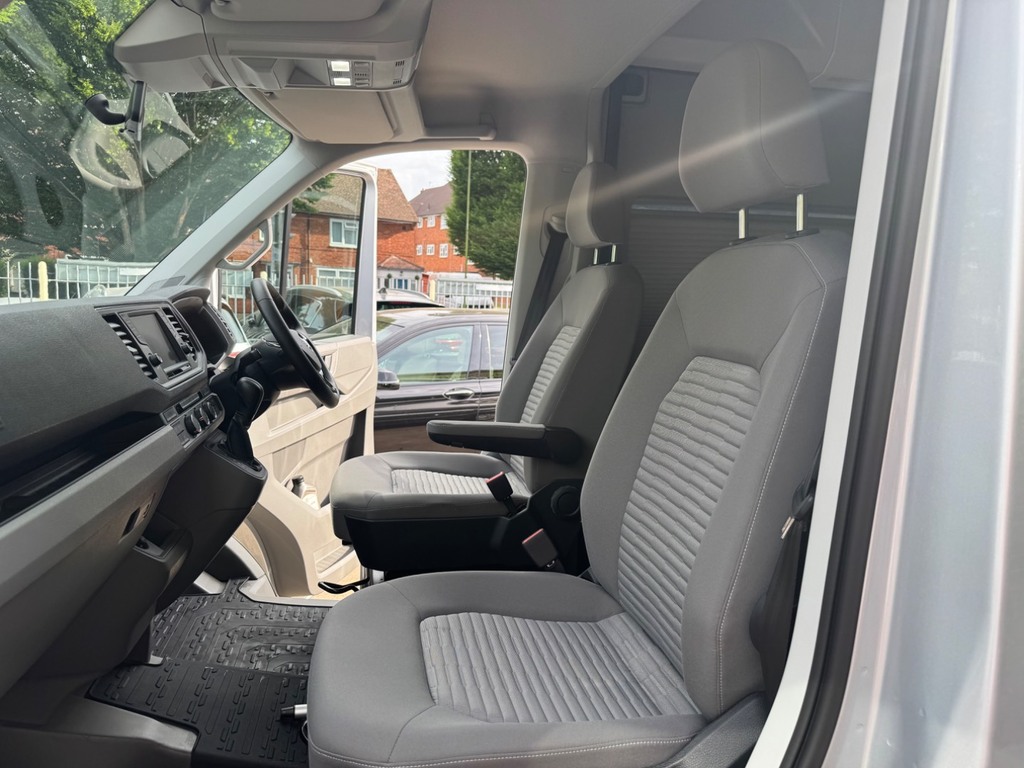 Volkswagen Grand California 2L 600 Beige #25