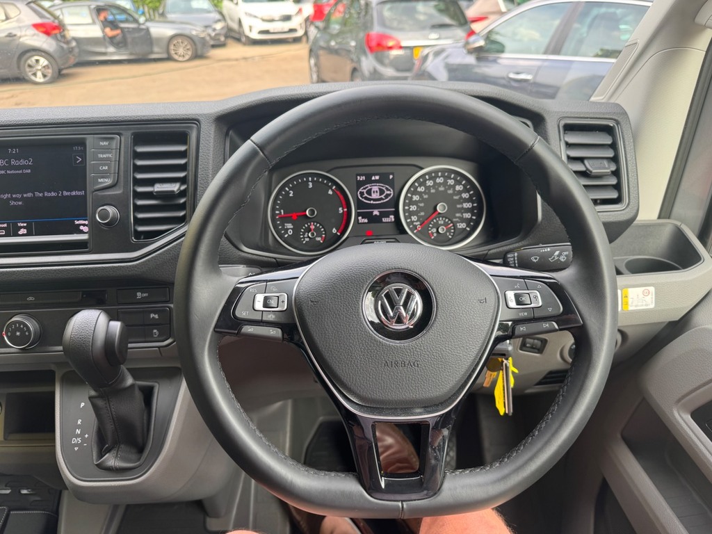 Volkswagen Grand California 2L 600 Beige #33