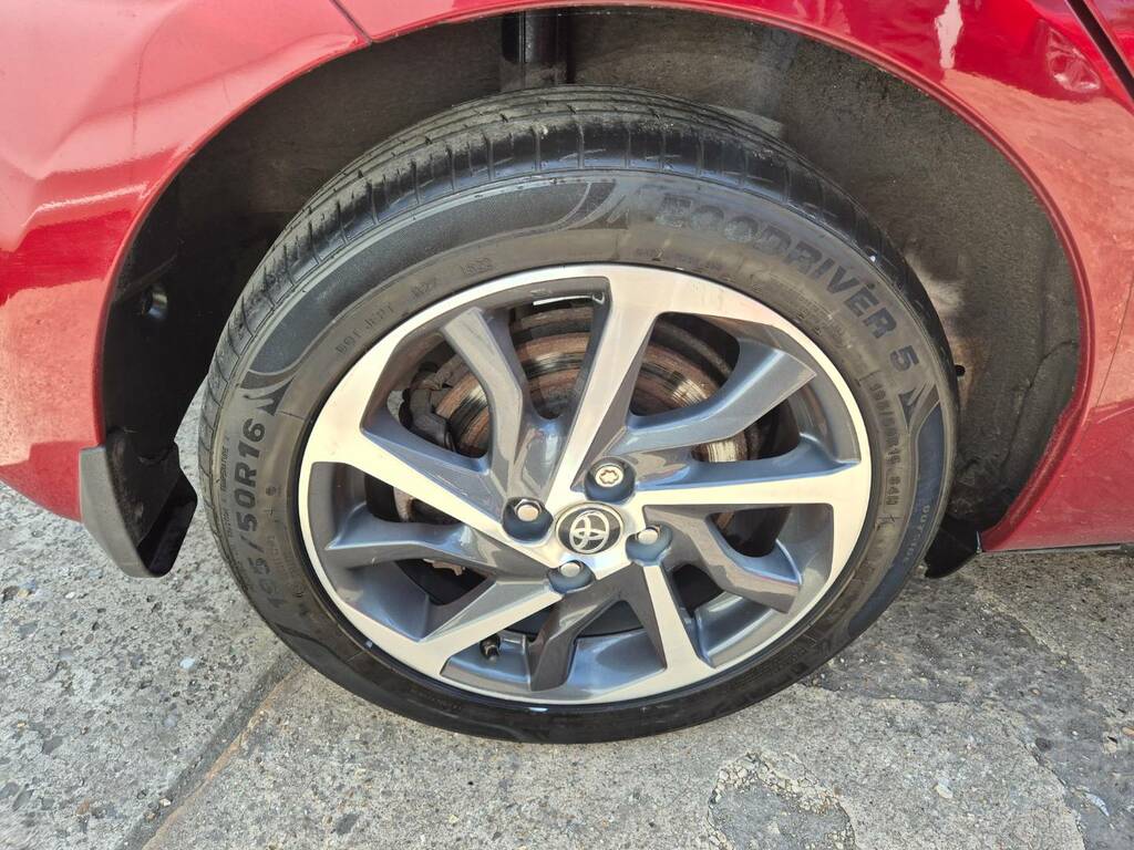 Toyota Yaris 1.5 Hybrid Excel Cvt DP02MJP Red #6