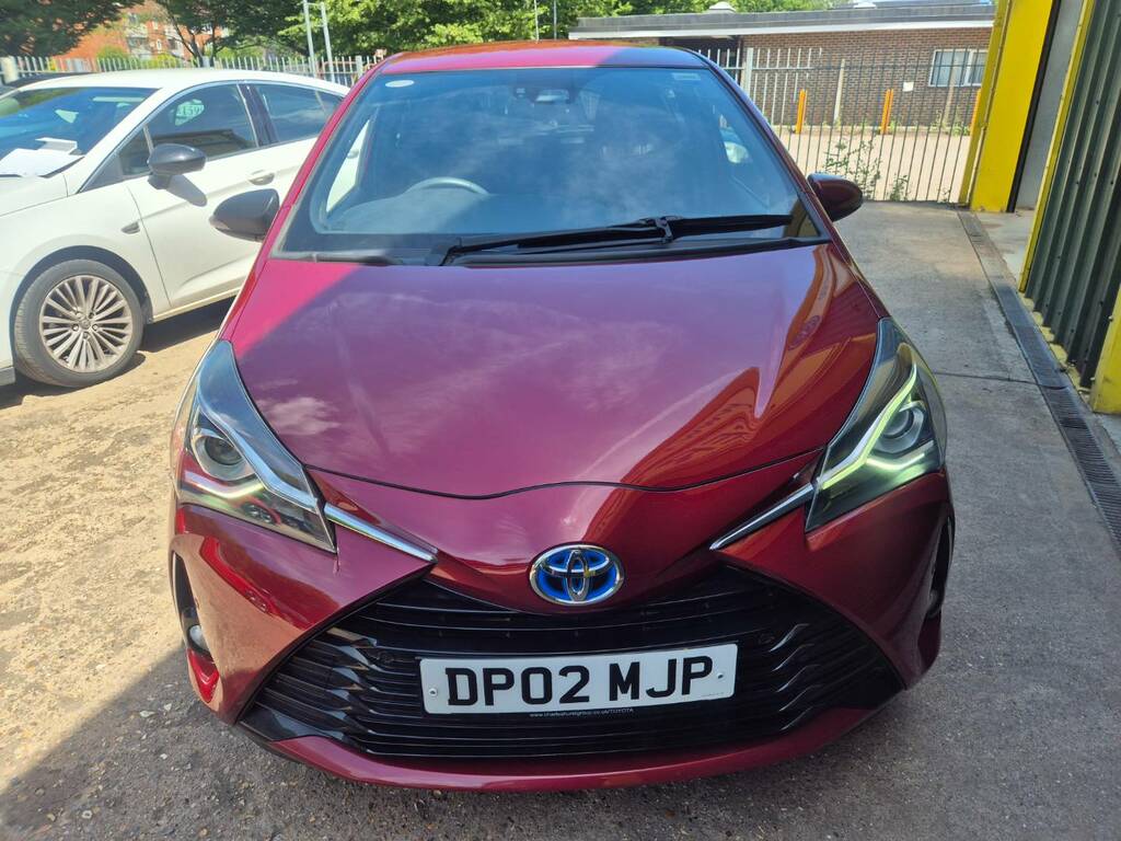 Toyota Yaris 1.5 Hybrid Excel Cvt DP02MJP Red #2