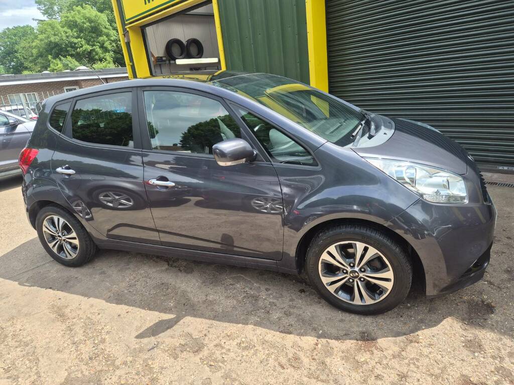 Kia Venga 1.6 4 6 Silver #5