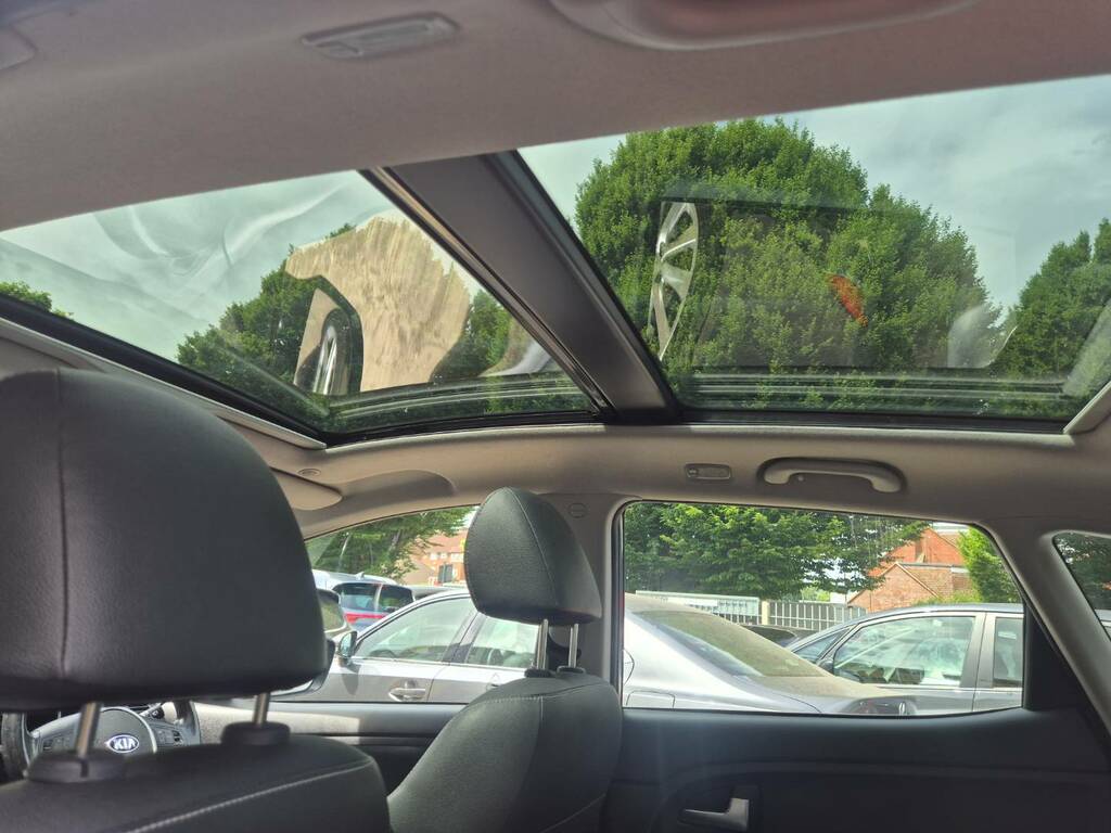 Kia Venga 3 Silver #43