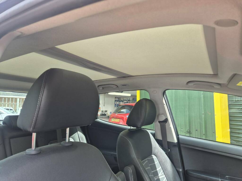 Kia Venga 3 Silver #28