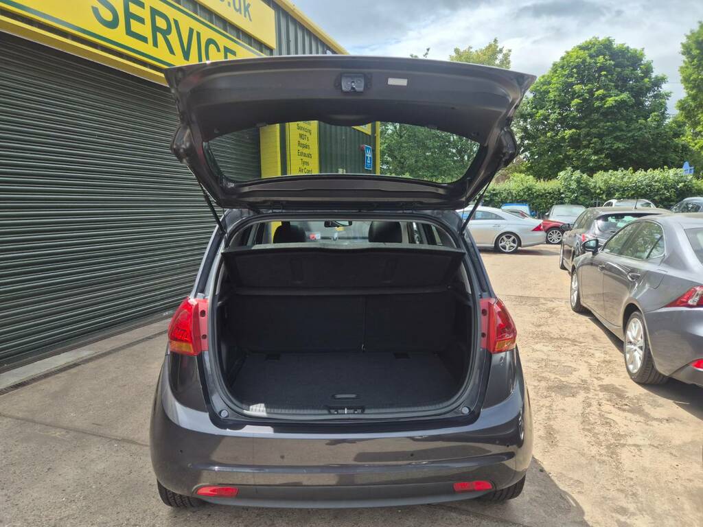 Kia Venga 3 Silver #37