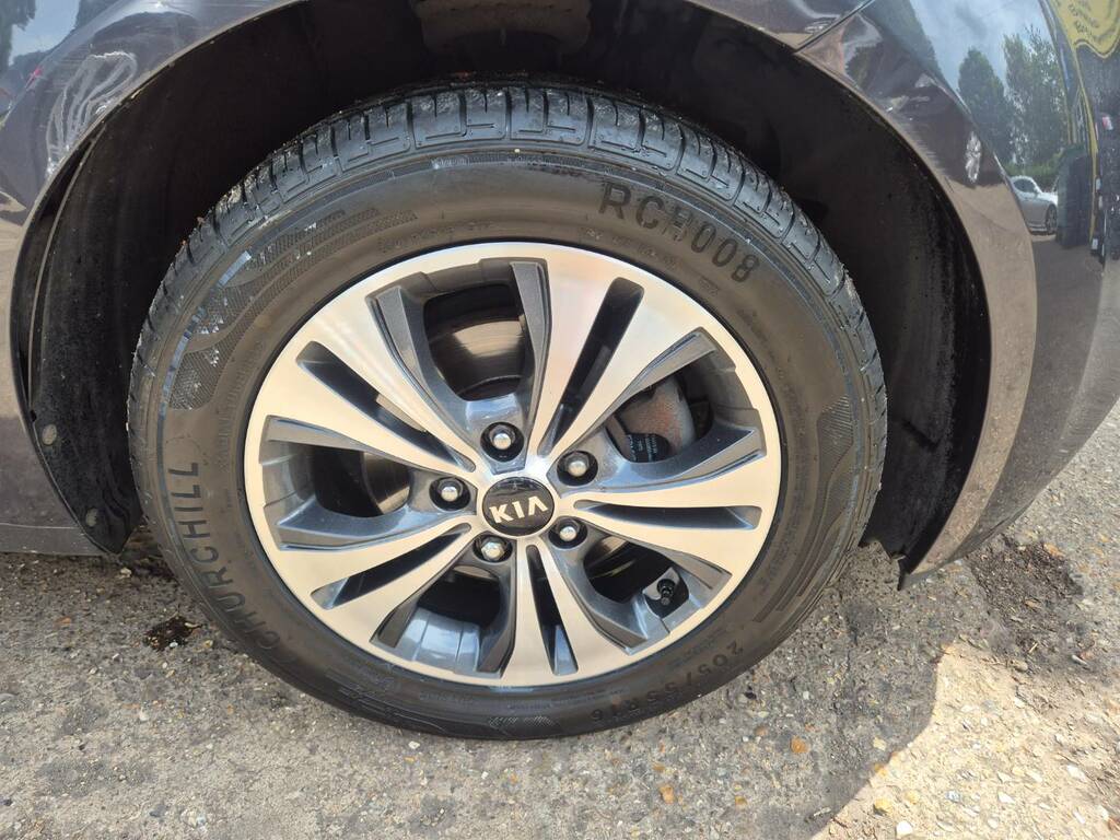 Kia Venga 1.6 4 6 Silver #6