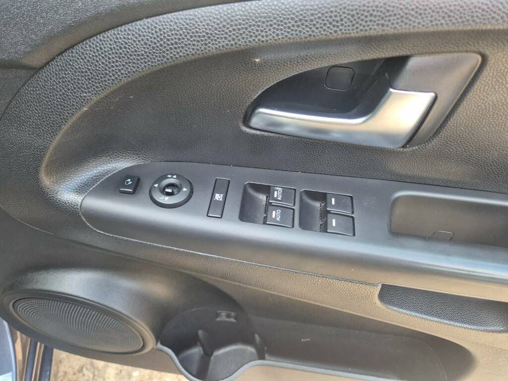 Kia Venga 3 Silver #18