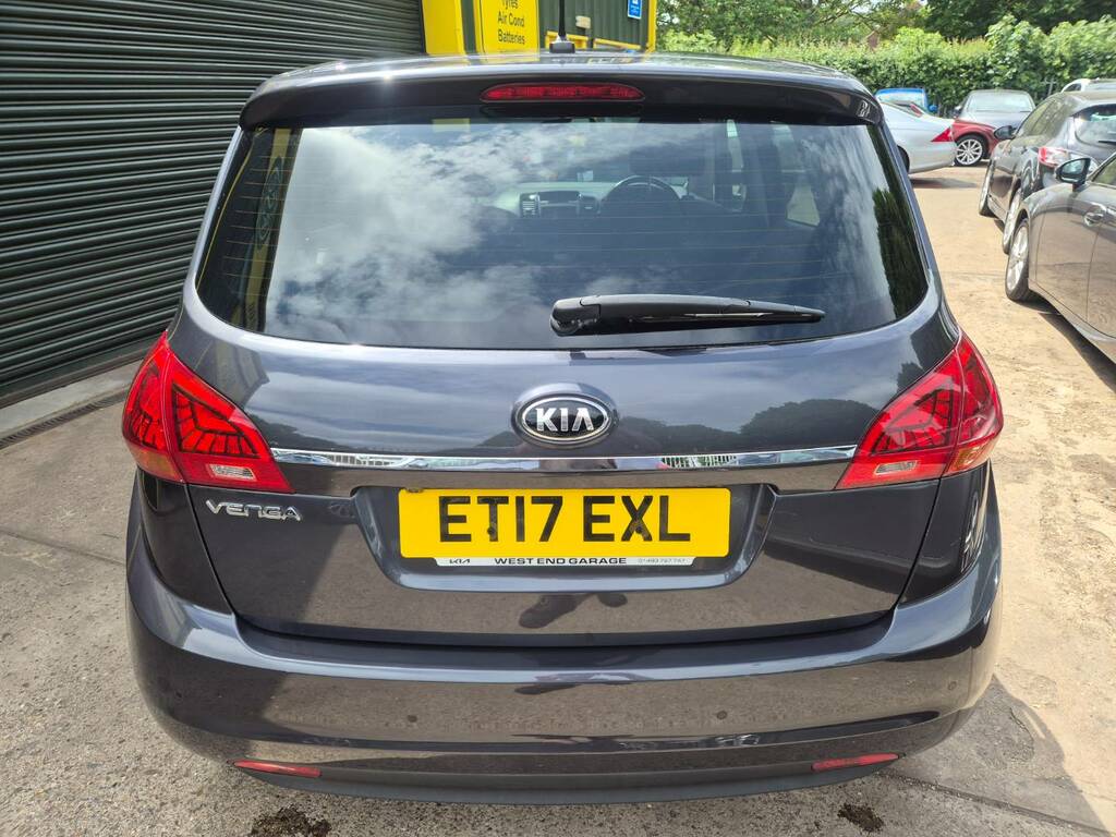 Kia Venga 3 Silver #8