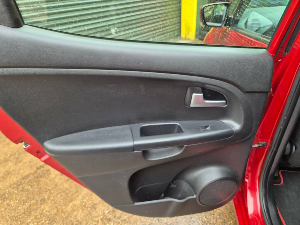 Kia Venga 3 10 #36