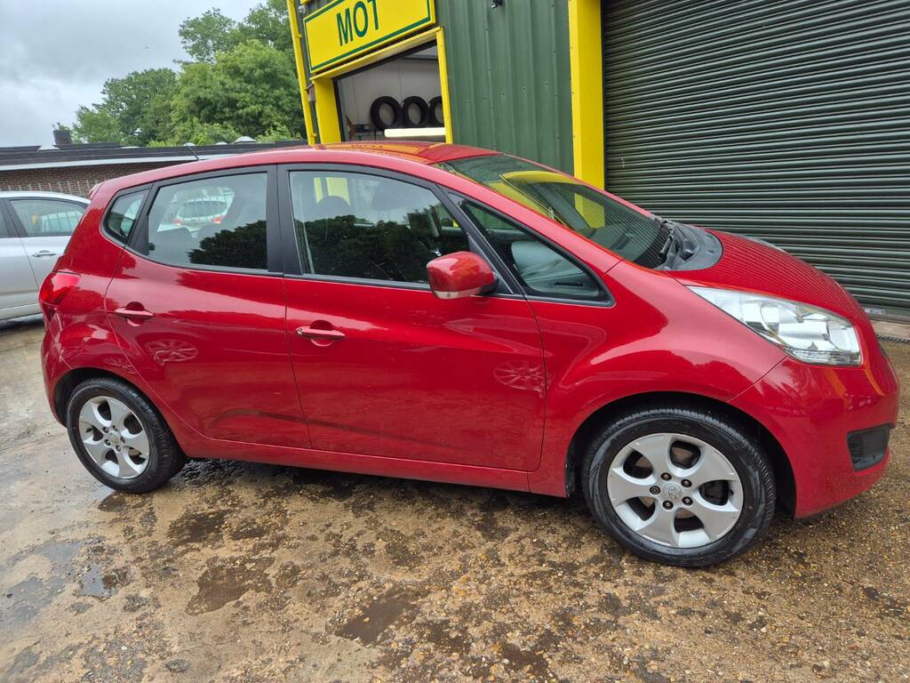Kia Venga 3 10 #8