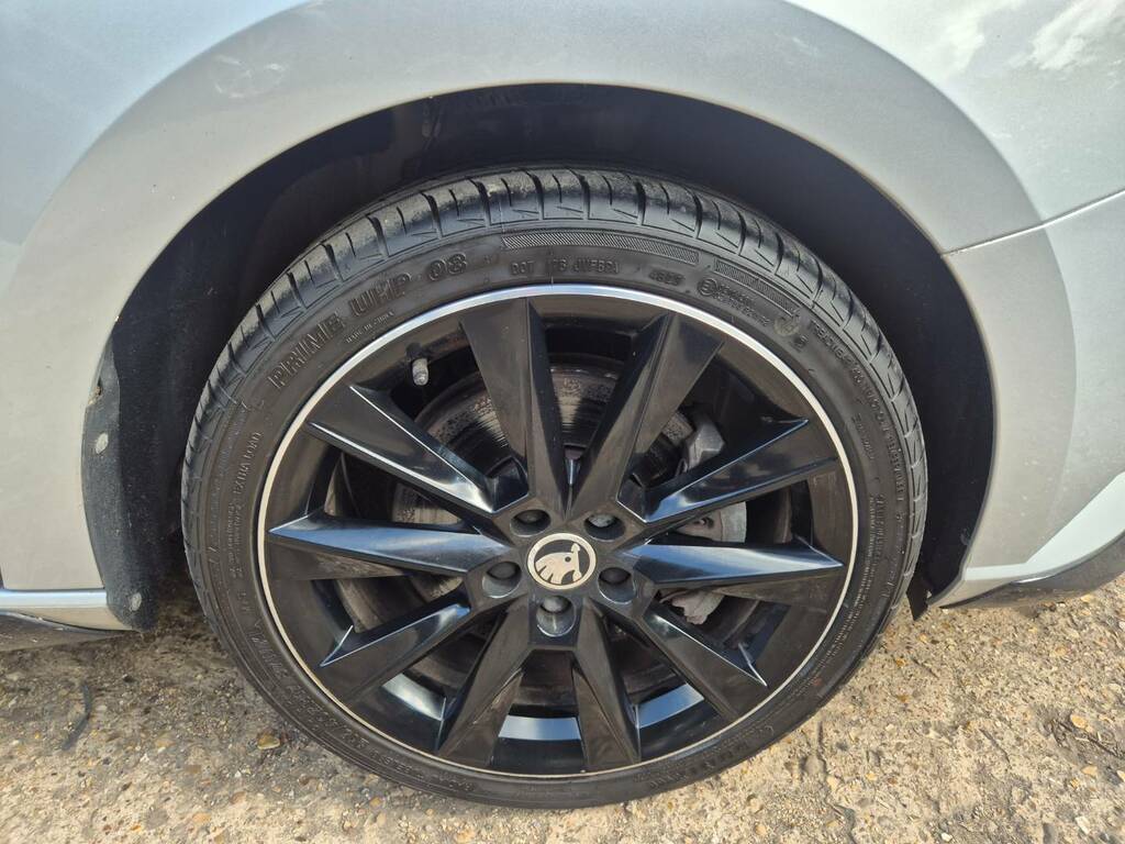 Skoda Fabia 1.0 Tsi 110 Monte Carlo Dsg Silver #4