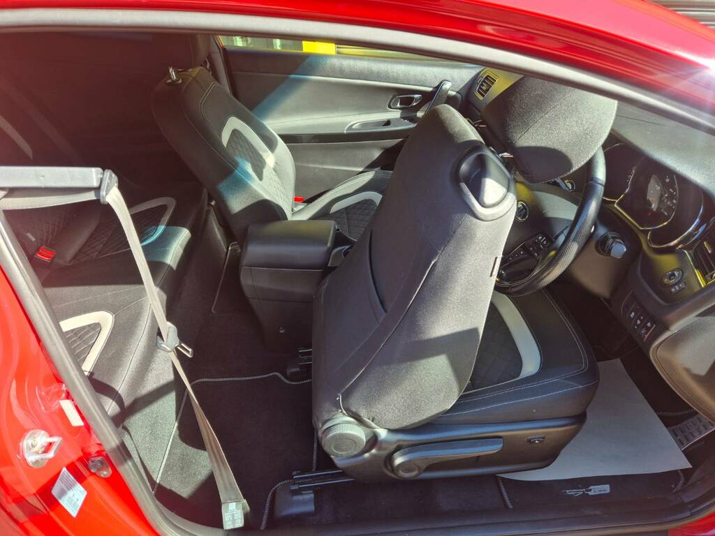 Kia Proceed Kia Pro Ceed 1.6Crdi Gt-line Ulez 2 Owners - Yellow #25