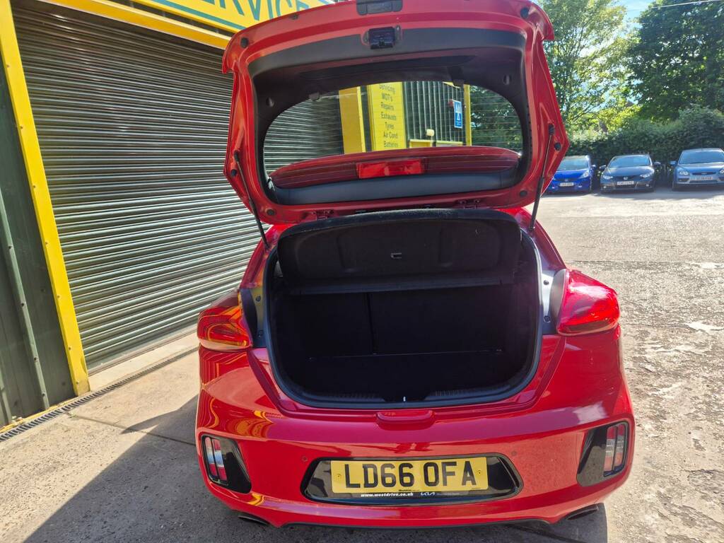 Kia Proceed Kia Pro Ceed 1.6Crdi Gt-line Ulez 2 Owners - Yellow #29