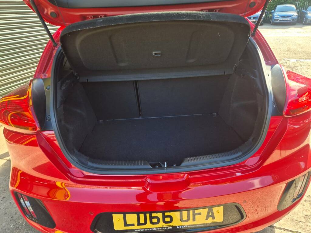 Kia Proceed Kia Pro Ceed 1.6Crdi Gt-line Ulez 2 Owners - Yellow #30