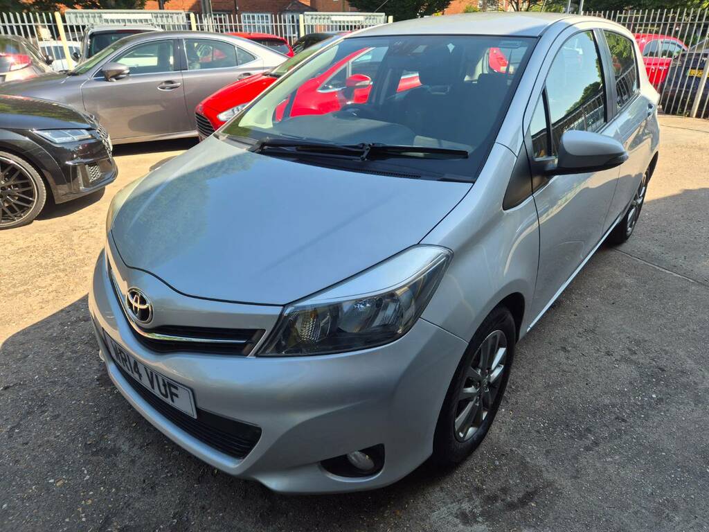 Toyota Yaris 1.33 Vvt-i Icon Silver