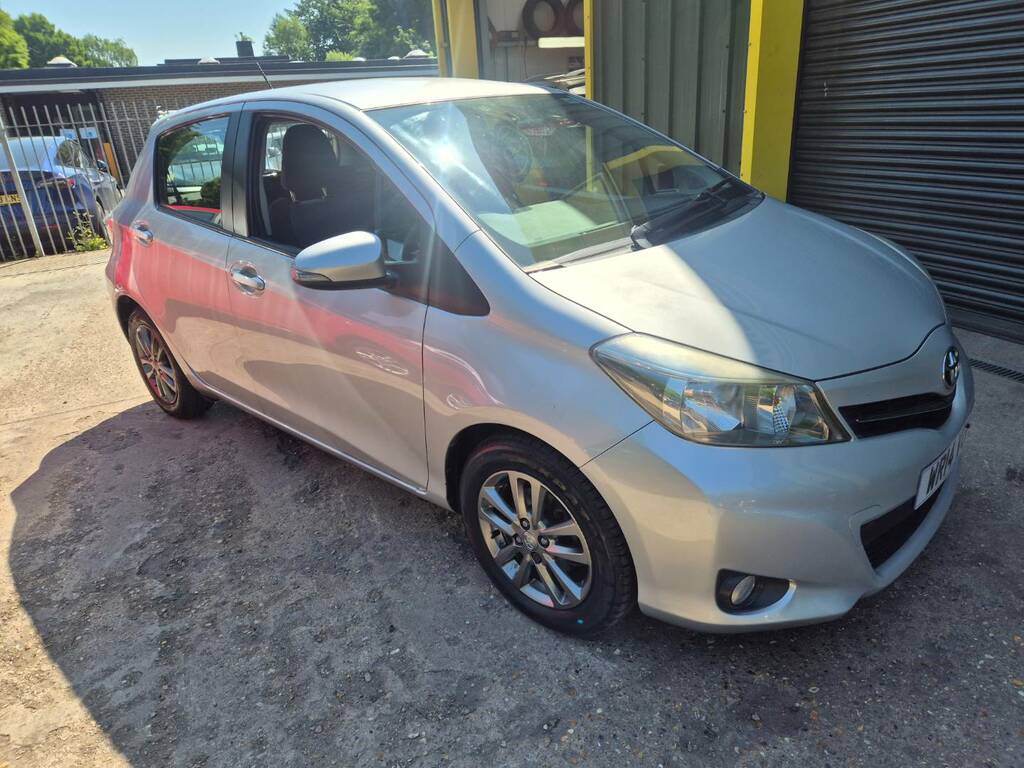 Toyota Yaris 1.33 Vvt-i Icon Silver #3
