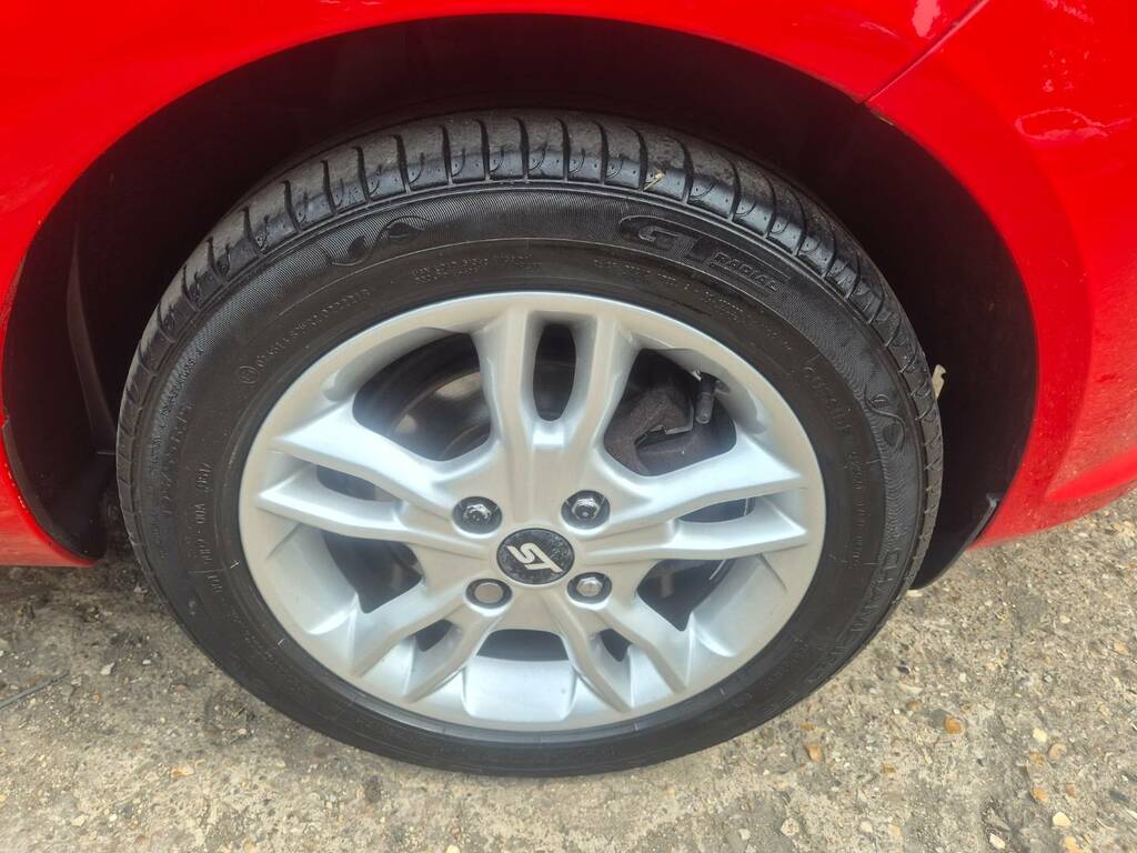 Ford Fiesta 1.25 82 Zetec Red #4