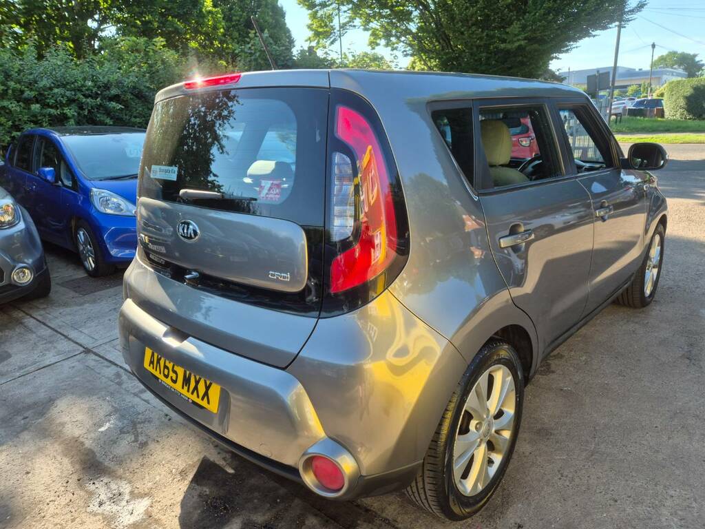 Kia Soul 1.6 Crdi Connect Silver #5