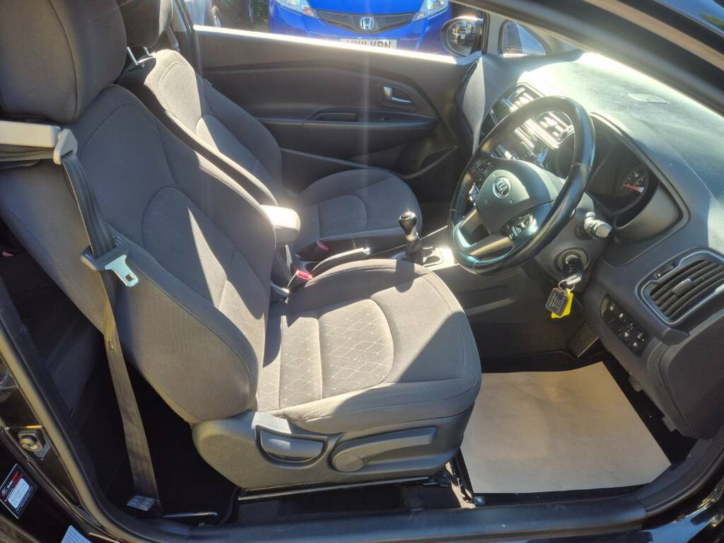 Kia RIO Rio 4 Isg Crdi White #7