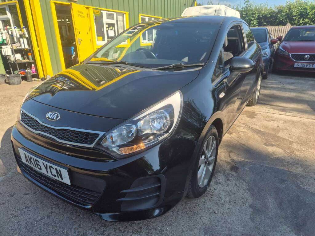 Kia RIO 1.25 Sr7 Black