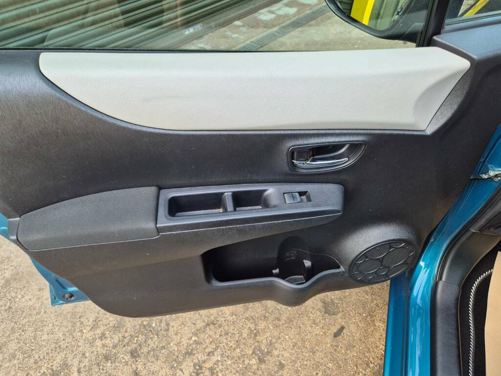 Toyota Yaris 2013 63 1.5  #42