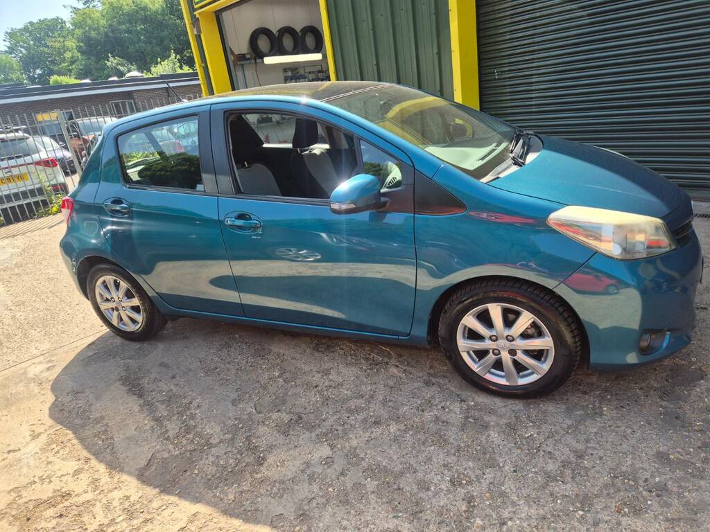 Toyota Yaris 2013 63 1.5  #6