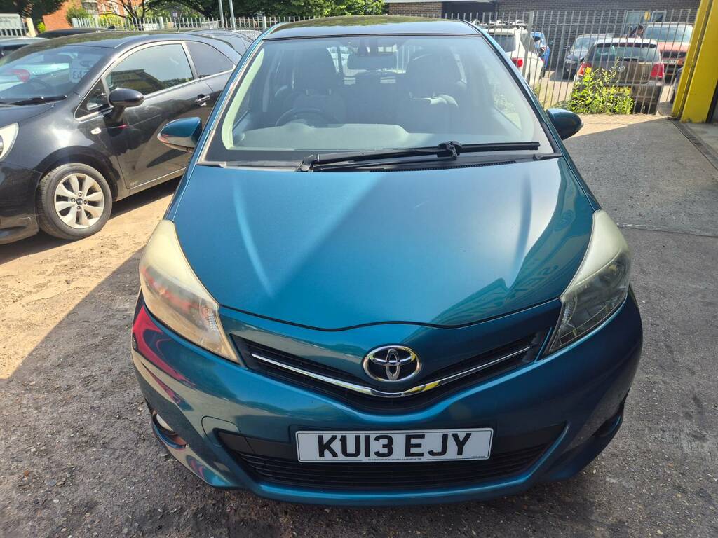 Toyota Yaris 2013 63 1.5  #2
