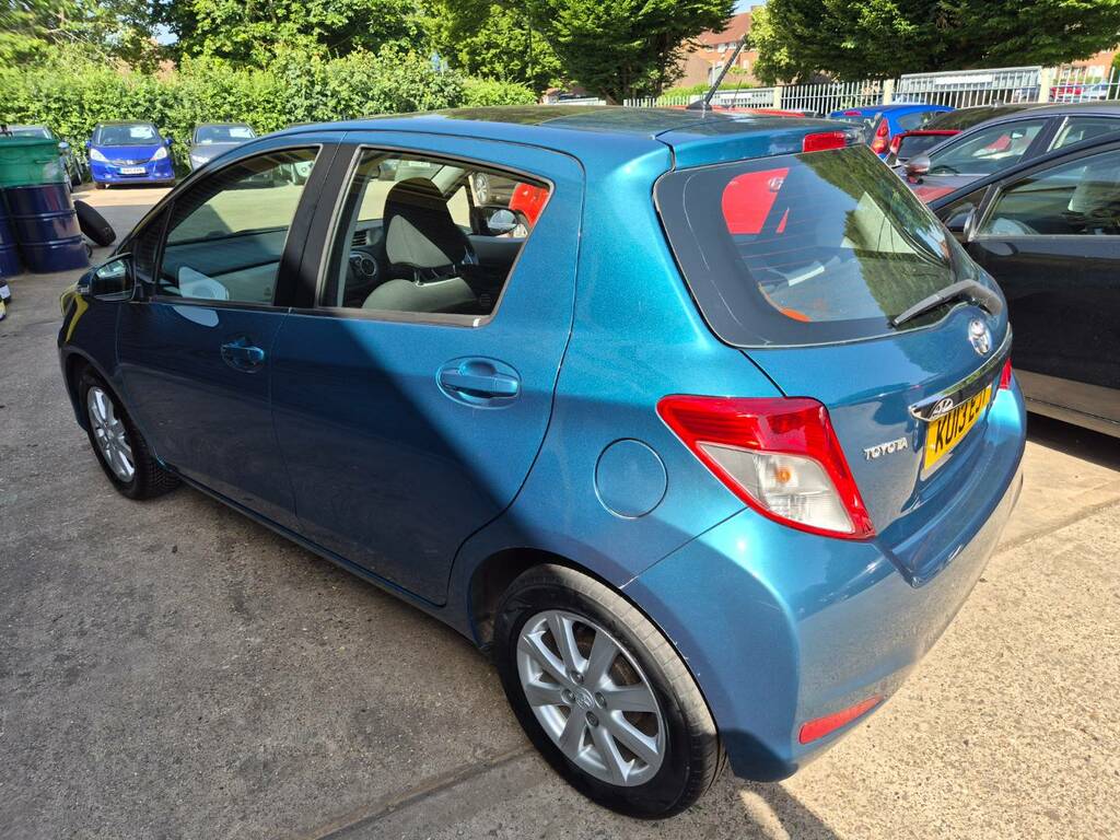 Toyota Yaris 2013 63 1.5  #12