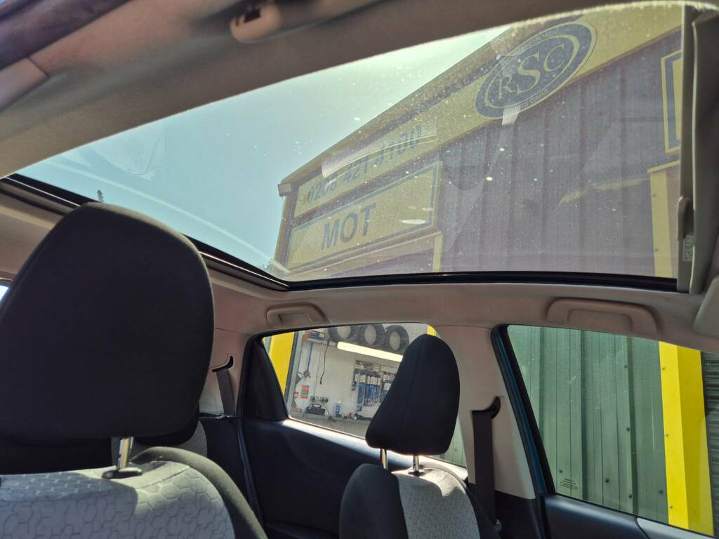 Toyota Yaris 2013 63 1.5  #27