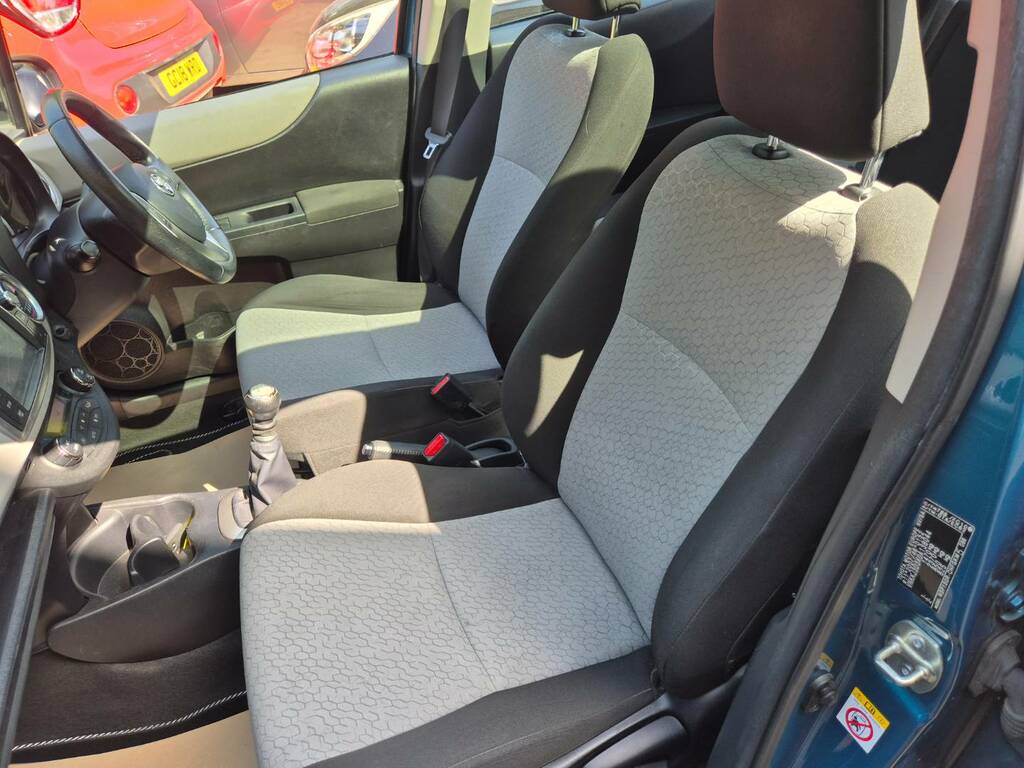 Toyota Yaris 2013 63 1.5  #41