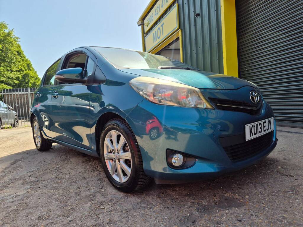Toyota Yaris 2013 63 1.5  #8