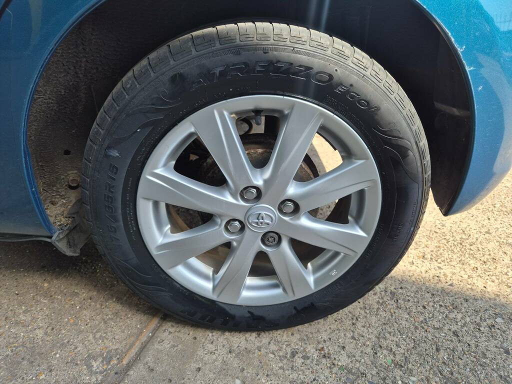 Toyota Yaris 2013 63 1.5  #10