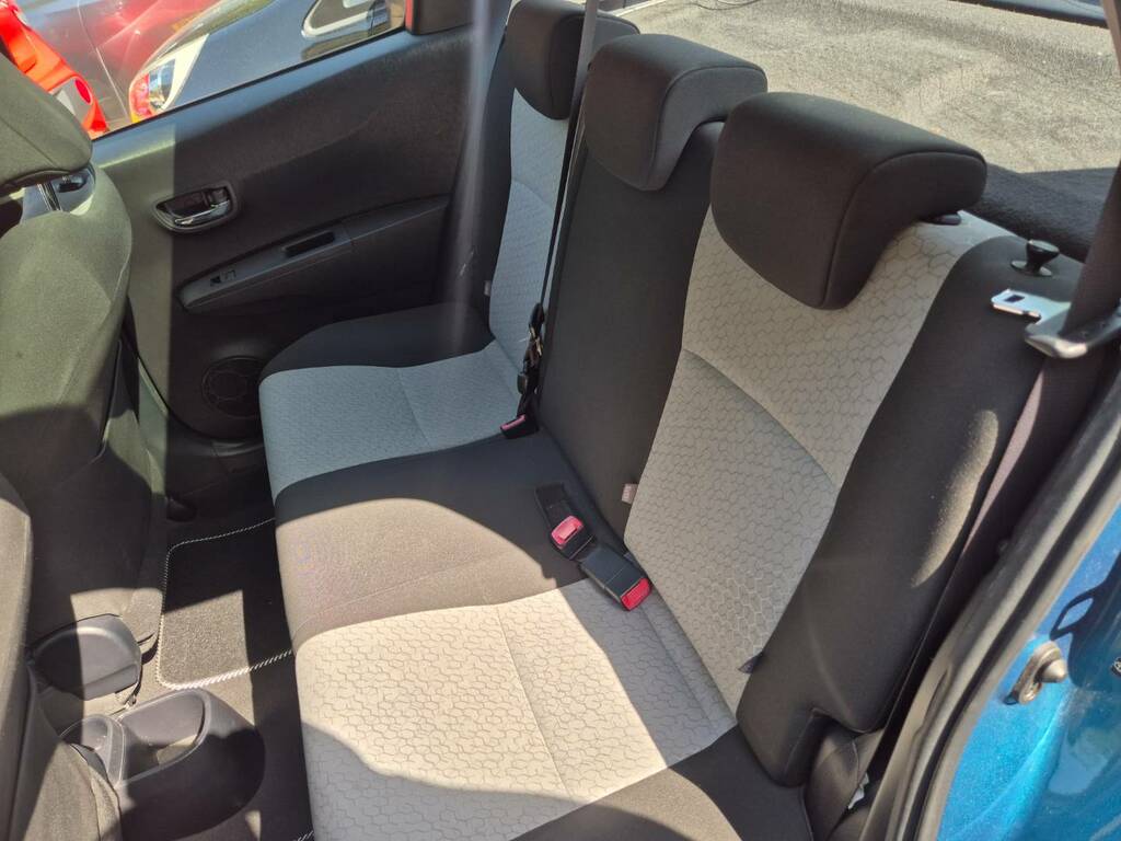 Toyota Yaris 2013 63 1.5  #35